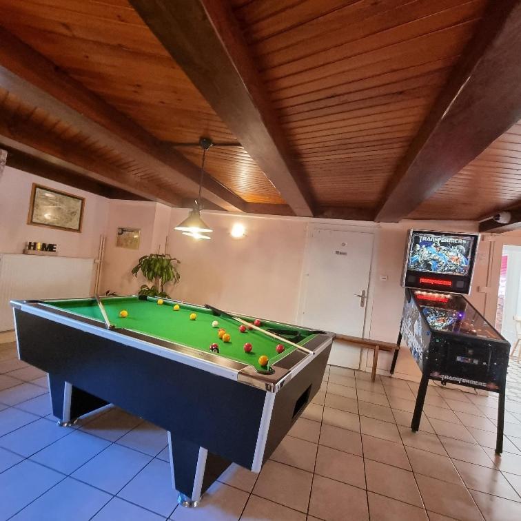 Gite Myrtille 2 A 6 Personnes Avec Spa Et Salle De Jeux Dans La Residence 旺特龙 外观 照片